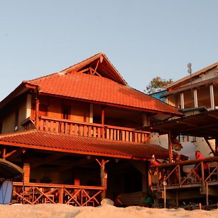 Santai Warung Bali Hotel Jimbaran Exterior foto